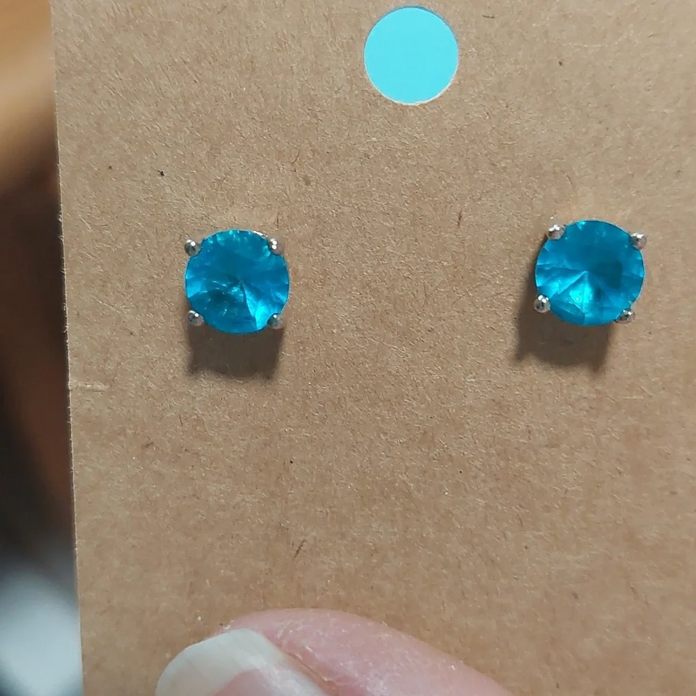 Effy Radiant Blue Gemstone Earrings.Silver Toned . - Picture 4 of 4